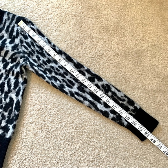 BANANA REPUBLIC Petite Wool and Alpaca Blend Leopard Print Sweater—SZ XS… - Picture 9 of 12